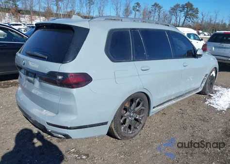 2021 BMW X7 xDrive40I z USA, uszkodzony, nr VIN 5UXCW2C05M9F67228